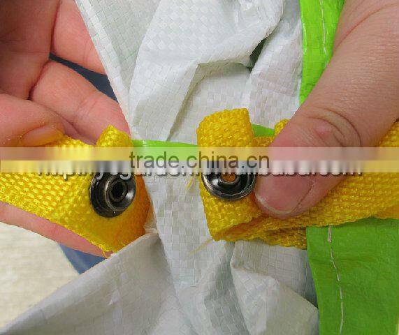 pop up tunnel with mesh bag and plastic handles