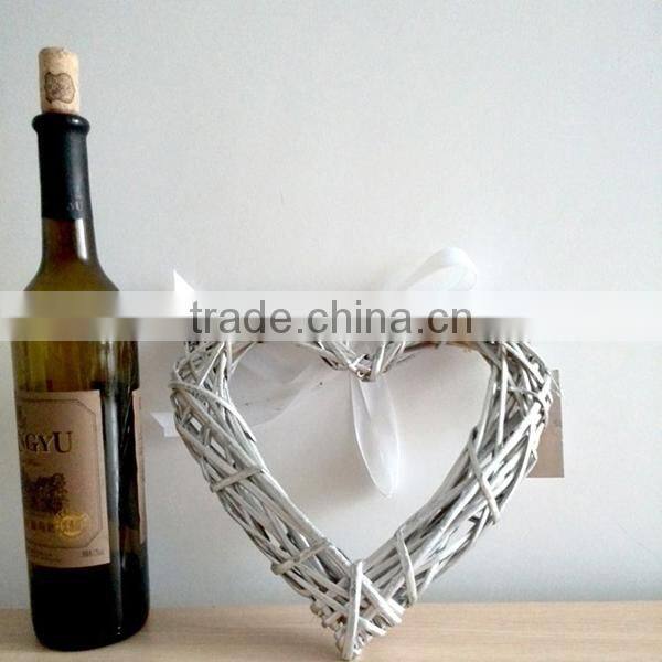 heart shaped wicker baskets wholesale