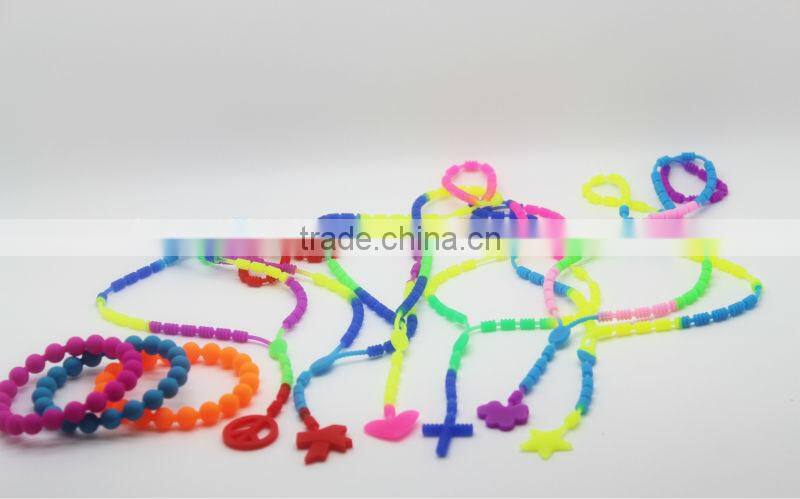 New style Amazing Silicone Fancy Bangles Models