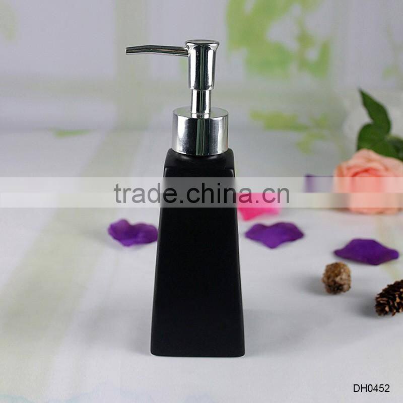China factory custom design beauty product porcelain perfume bottle