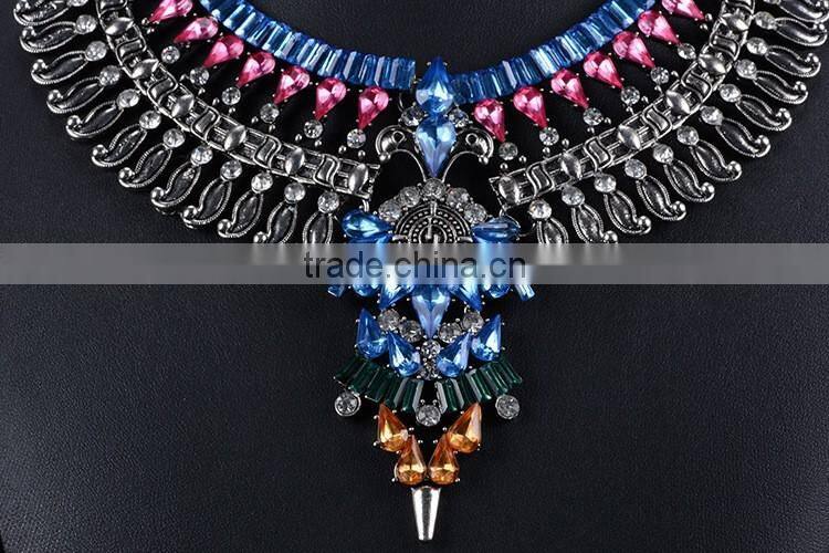 Wholesale fashion statement necklace, gold necklace jewelries with colorful diamond stone