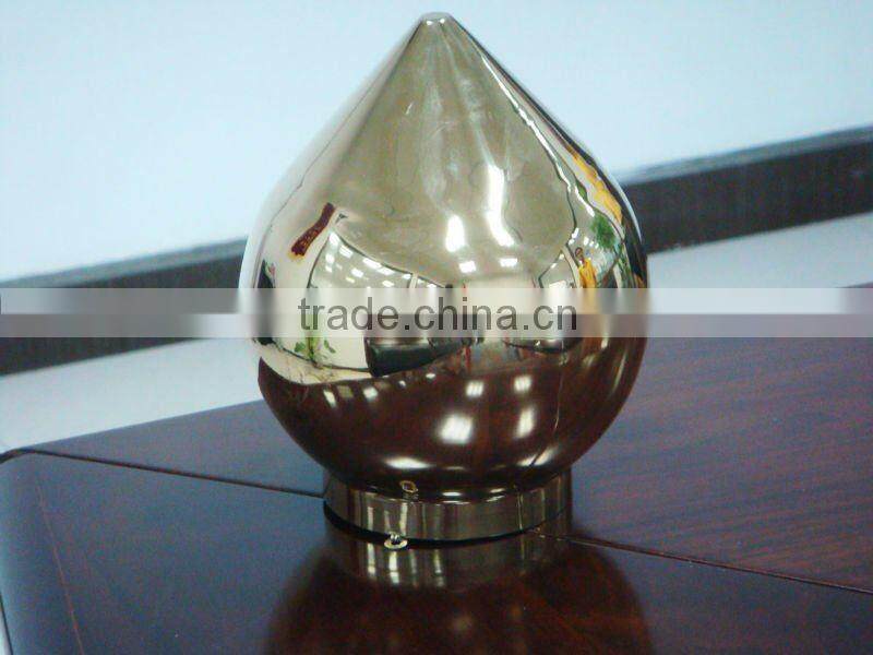 Manual internal halyard tapered flag pole