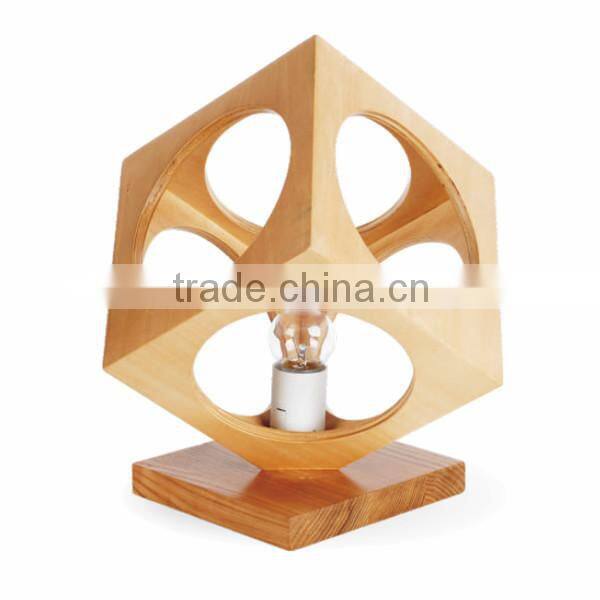 Fabric Shade Wooden Tripod Table Lamp/Hotel Bedroom Table Lamps