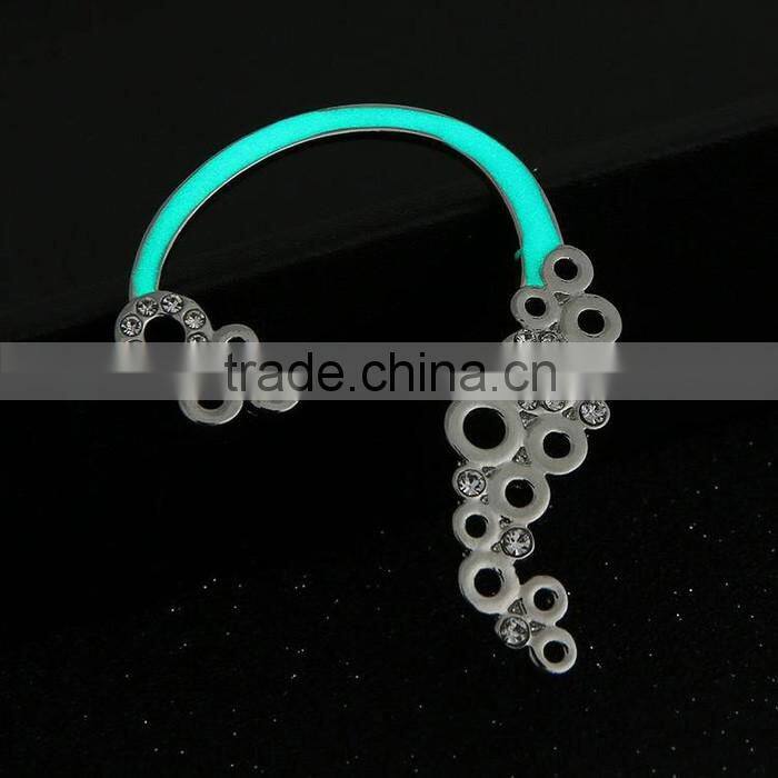 Cheap wholesale earring latest design diamond hollow alloy charm ear cuff