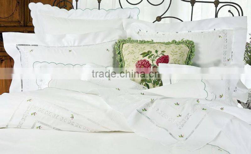 Embroidered cotton pillow no.55