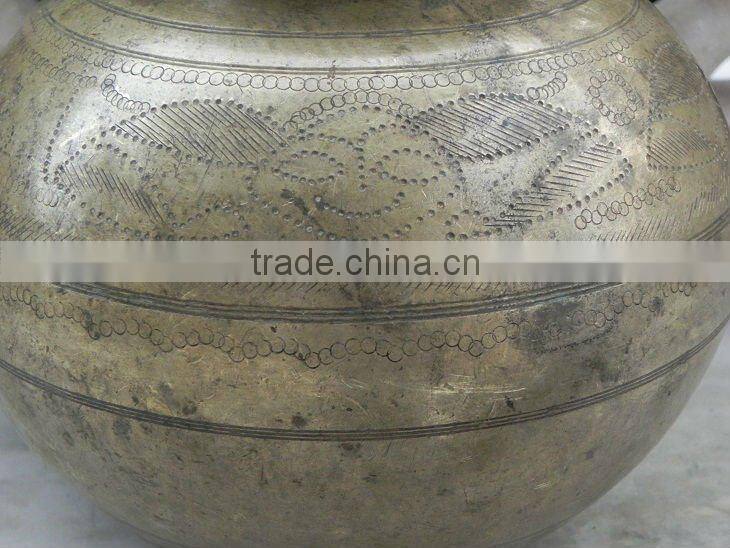 Designer and Unique Old Vintage Pot buy at best prices on india Arts Pal