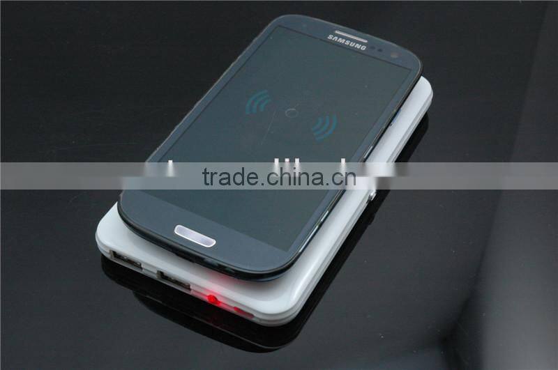 QI wireless charging power bank