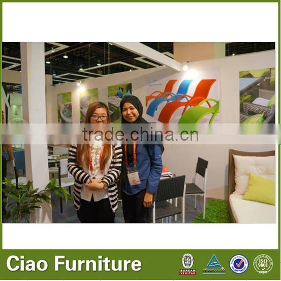 Luxurious Single dedicated outdoor swimming pool or beach lying bed + coffee table