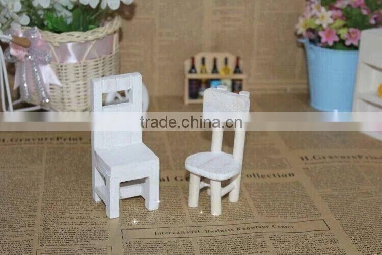Do the old ZAKKA wooden mini chair toy