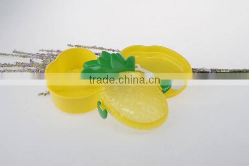 BPA Free Pineapple Shaped Plastic Lunch Box With Spoon And Lock