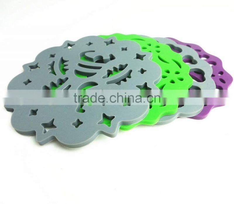 16142 flower shape unti-skidding table silicone mat