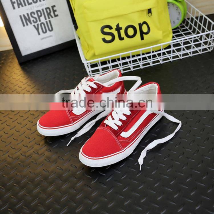 Black and white lace-up casual canvas shoes for men