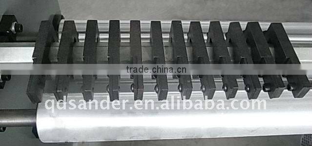 Paper roll slitting machine