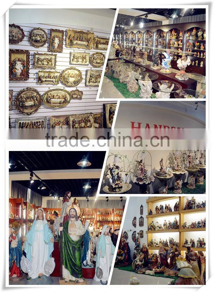 Italian Nativity Creche Wood Stable with 4 Resin Figures