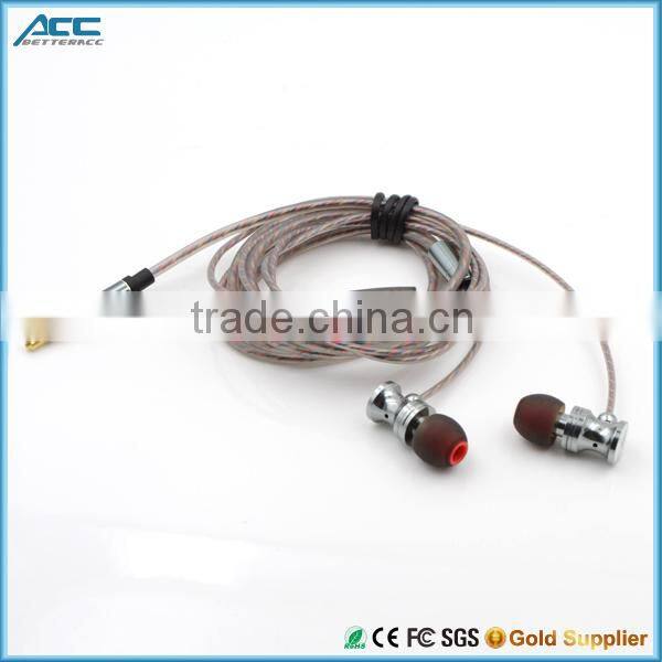 Low price Metal Stereo in ear Earphone Wired Headphone with Mic
