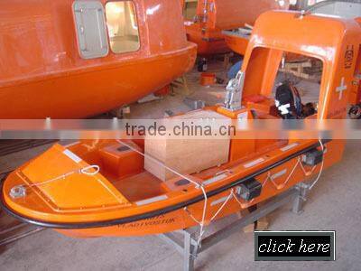 FRP totally enclosed free fall fire-protective lifeboat with davit