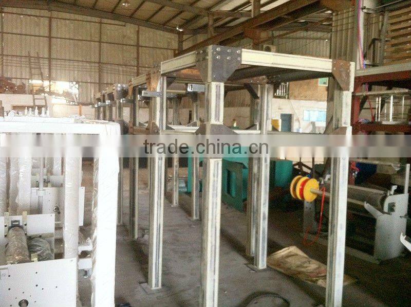 Machine a extruder et a souffler le film