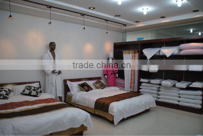 100% Polyester Coral Fleece Bathrobe White Home Robe