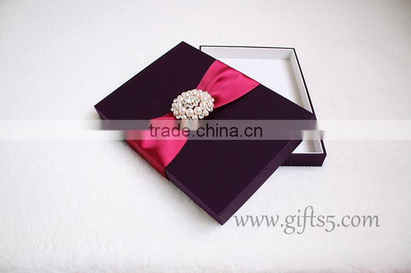 Gracefull Handmade purple wedding invitation gift boxes