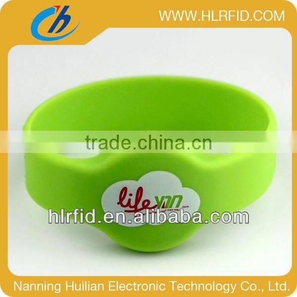 Amusement Park Playground RFID LF/HF/UHF Silicone adjustable wristband/bracelet/watches with low price