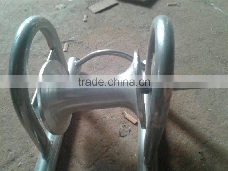 Ground cable roller, cable block