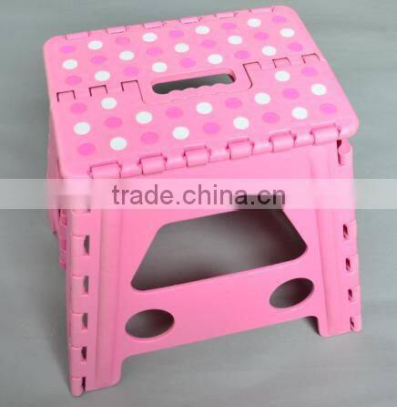plastic lovely carton folded child chair