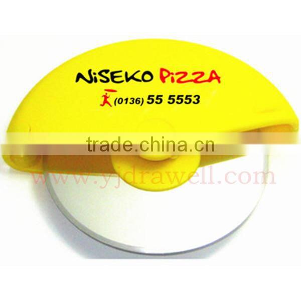 KA-4327 2.6" Diameter Blade stainless steel pizza cutter