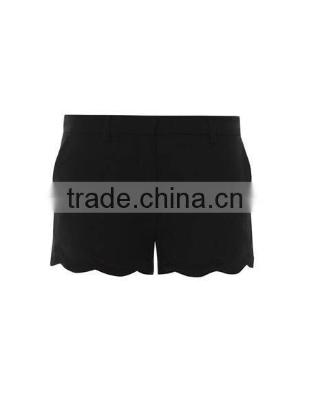 Wholesale Black Scalloped Hem Crepe For Ladies Shorts