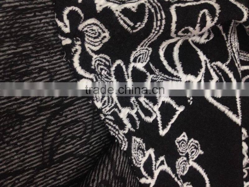 2015 classic black&white knitting jacquard fabric for garment