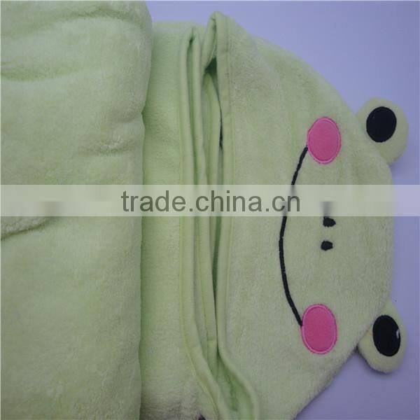 Soft plain dyed embroidered baby quilt blanket wholesale