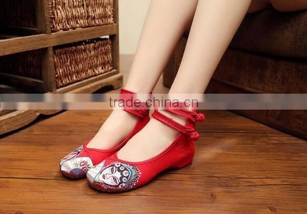Women Casual Buckle Strap Old Beijing Shoes Pointed Toe Peiking Opera Embroidered Ladies Cotton Flats Oxford Sole No logos