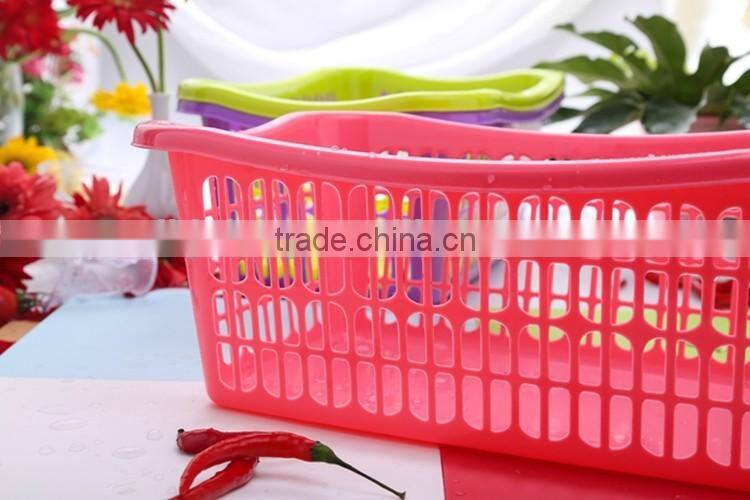 Promotional plastic large size storage basket Kitchen Accessories Wash Fruit Vegetable Sieve Storage Basket Dropping Water