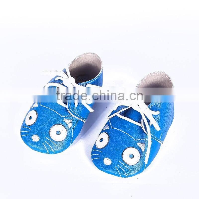 Cute cat design leather baby moccasin