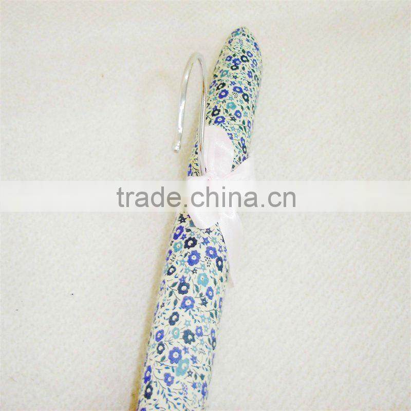 JN276display satin padded hanger for clothes dress coats skirts