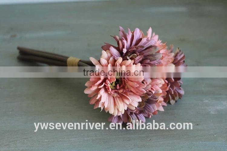 Rural rural household floral bride holding flowers artificial flowers simulation silk flowers picked bundle of African chrysanth