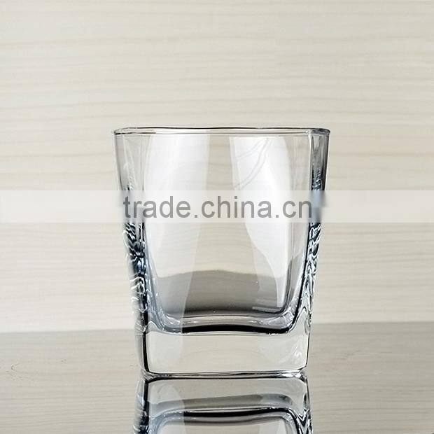 Top selling transparent fruit juice cup mugs bottom square orange juice glassware
