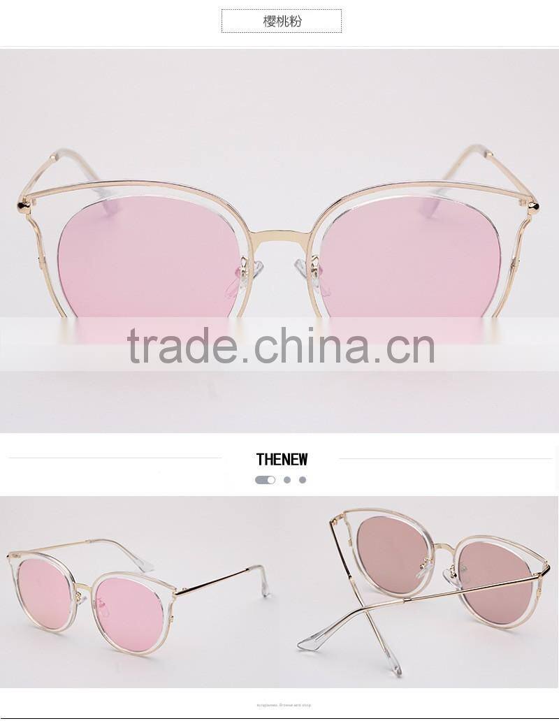 Women upscale retro transparent block sunglasses