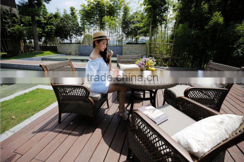 Wholesale Excellent Waterproof Garden Outdoor Wicker Furniture Table Set