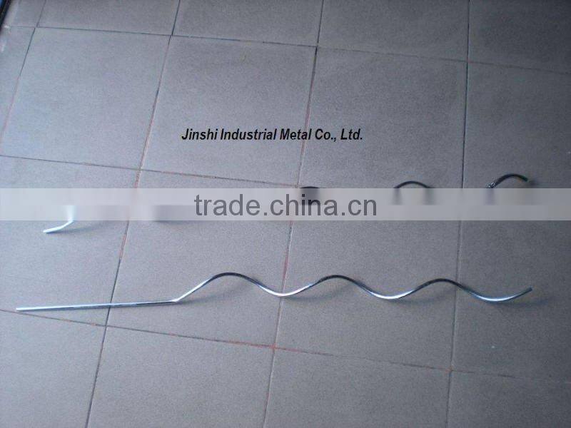 Spiral wire tomato support