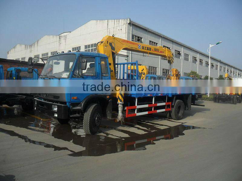 Famous brand dongfeng 4-5T /truck mounted hydraulic cranes truck with crane