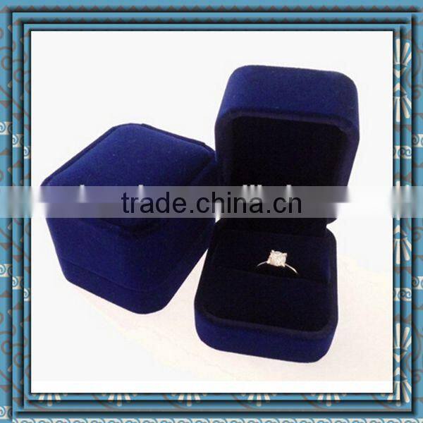 Protective foam inserts for jewelry box