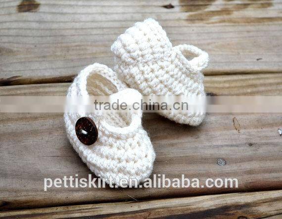 2016 Alibaba wholesale baby crochet shoes kids shoes handmade wool shoes