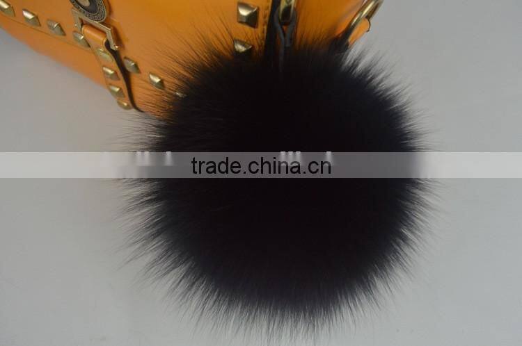 2016 Latest Fashion White Black 100% Real Fox Fur Pom Pom Girl Keychains