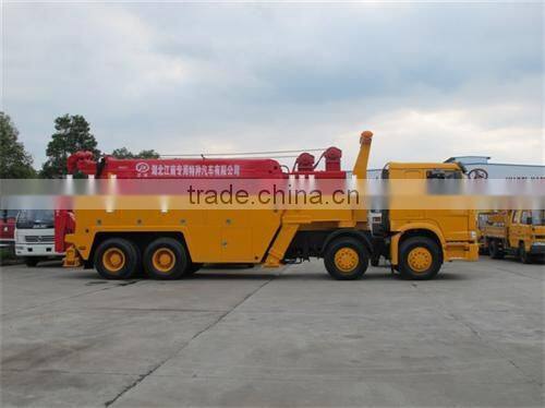 HOWO 8X4 Heavy Duty Rotator Towing Wrecker Truck For Sale