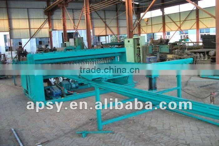 Numerical control wire mesh fence welding machine