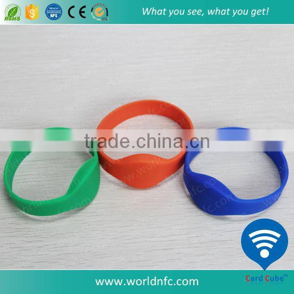 Hot Sale NTAG213 Chip RFID Silicone Wristband