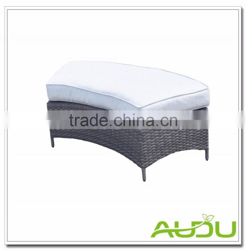 Audu wicker outdoor garden pool chaise-longue