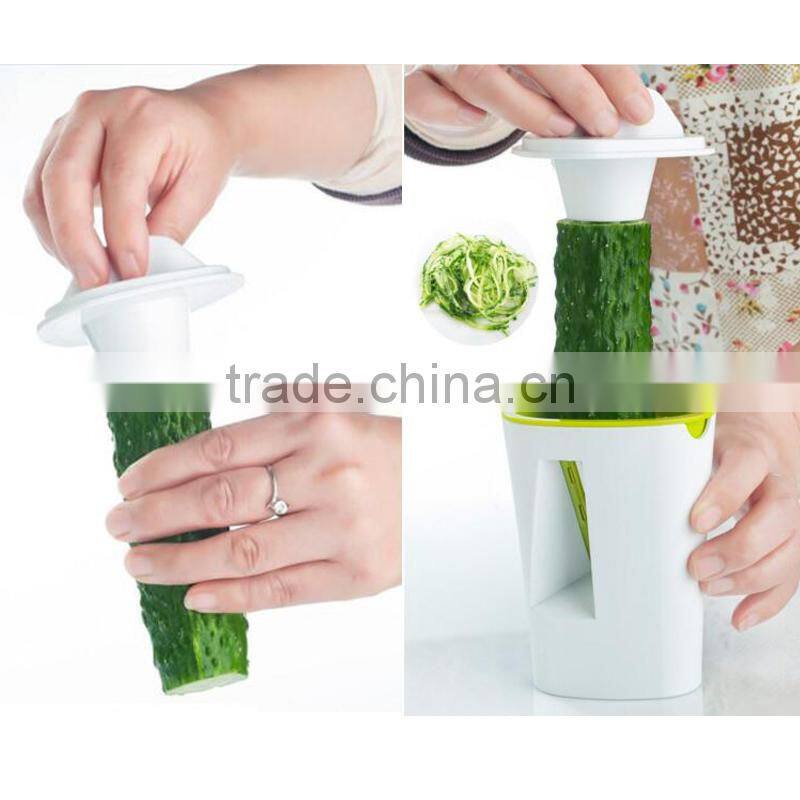 2 in 1 multifunctional plastic kitchen tools manual citrus juicer and spiral vegetable slicer grater