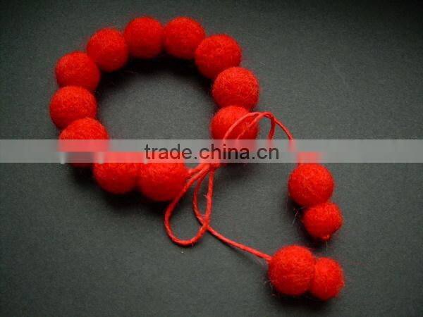 2017 new products alibaba website china supplier wedding promotional gift item felt fabirc charm bead landing bracelet design