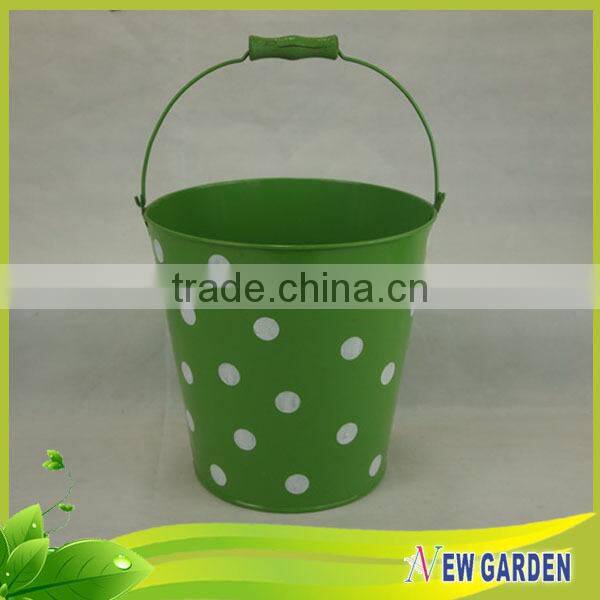 OEM Cheap Useful Barrel Shape Decorative Metal Hanging Basket Planters